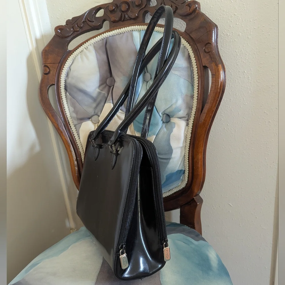 Vintage Furla Made In italy Black Patent Leather Handbag Shoulder bag - Picture 3 of 7